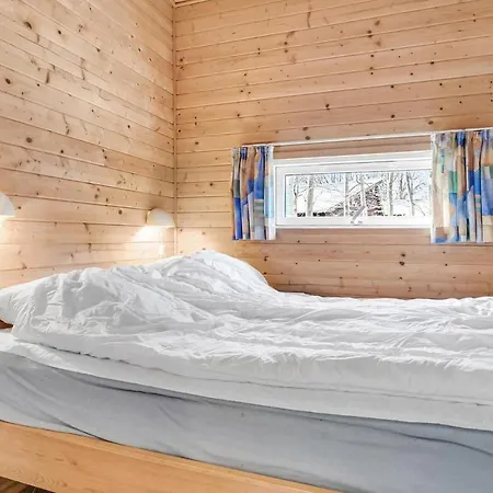 2 Bedroom Awesome In Feriehus *