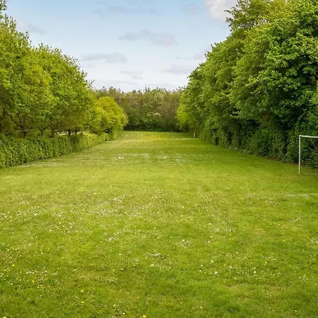 2 Bedroom Awesome In Vakantiehuis Fredericia